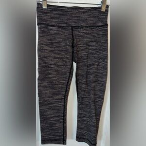 Lululemon EUC Wunder Under Crop Athletic Leggings in Heather Gray Beige